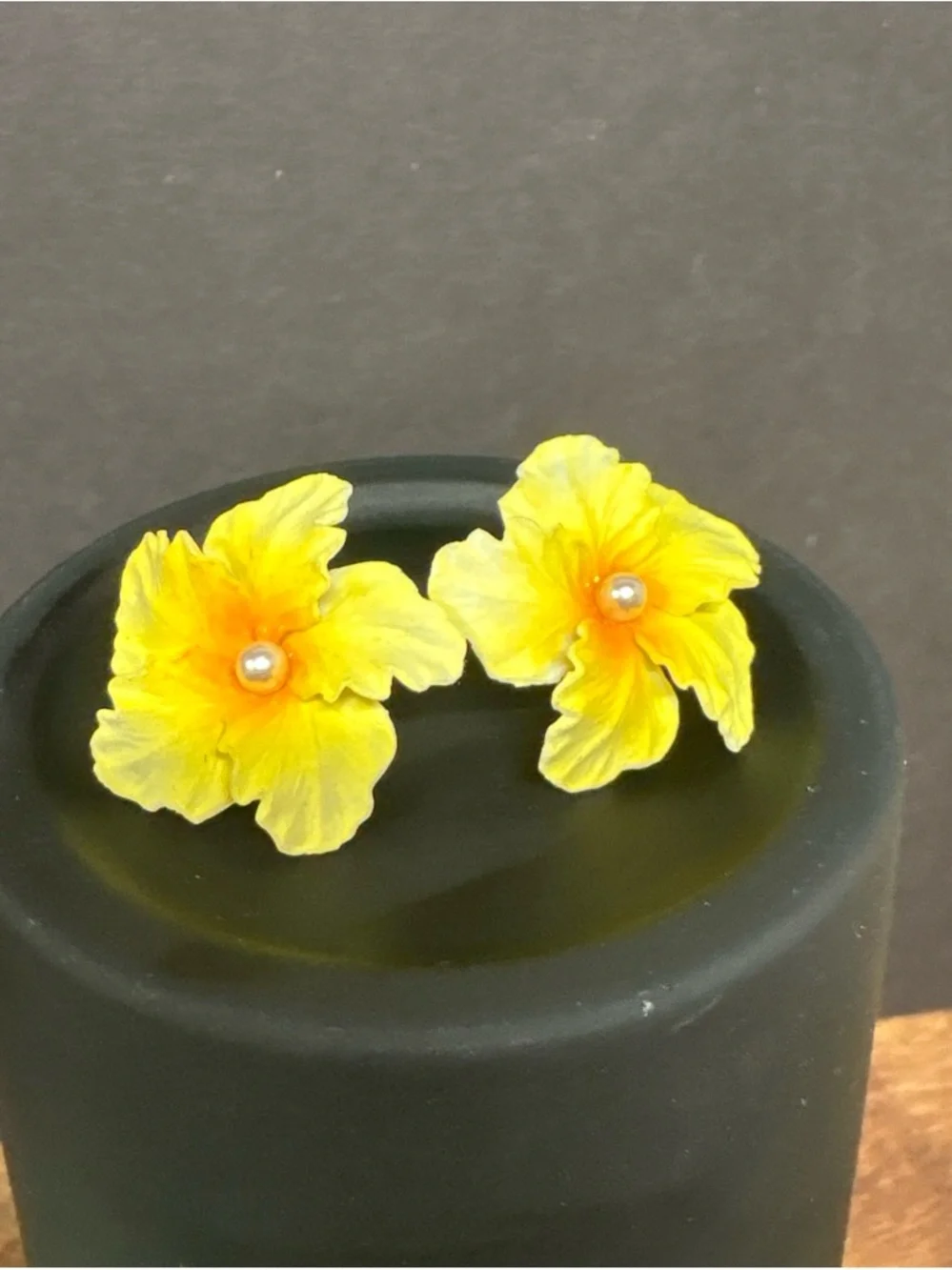 Vintage Yellow Floral Pearl Center Stud Earrings - Women Jewelry